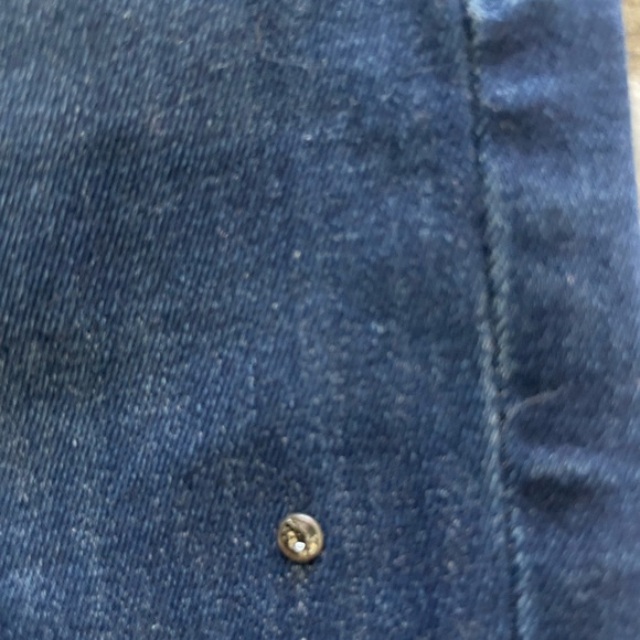 📍GUESS Skinny Mid Jeans - Blue
Women’s size Large - Picture 9 of 10